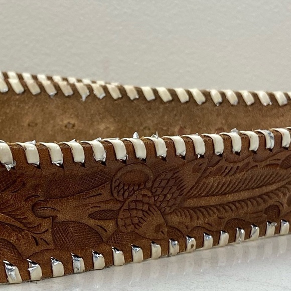 Vintage Tooled Leather Acorn and Leaf Belt - Picture 6 of 8